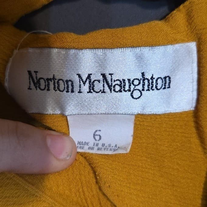 Norton McNaughton Mustard Yellow Crinkle Crepe Keyhole Blouse, Women's Size 6 - Thumbnail 5