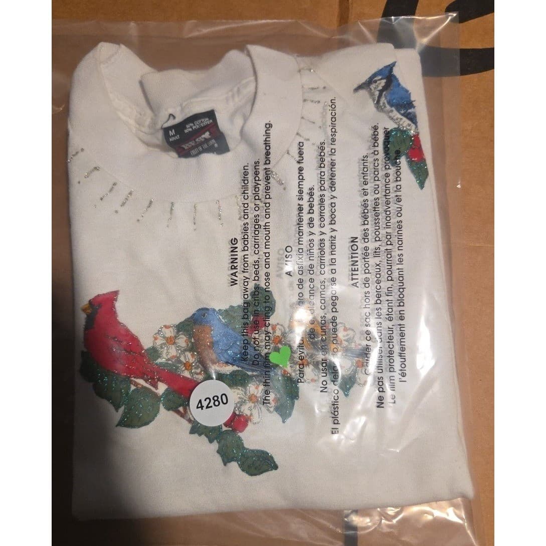 Fruit of the Loom Best Bird Graphic T-Shirt White Glitter Cardinal, Vintage Med - Thumbnail 9