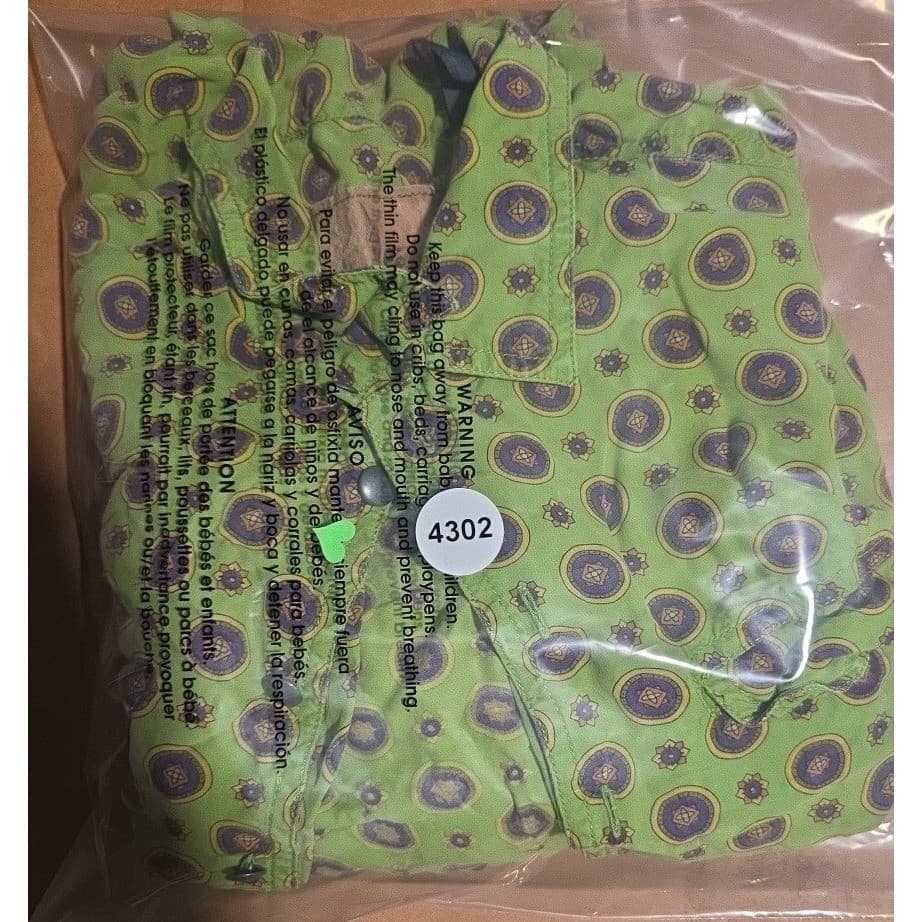 Lizwear Petite Green Medallion Print Button Down, Woman's Small Shirt, Boho Top - Thumbnail 8