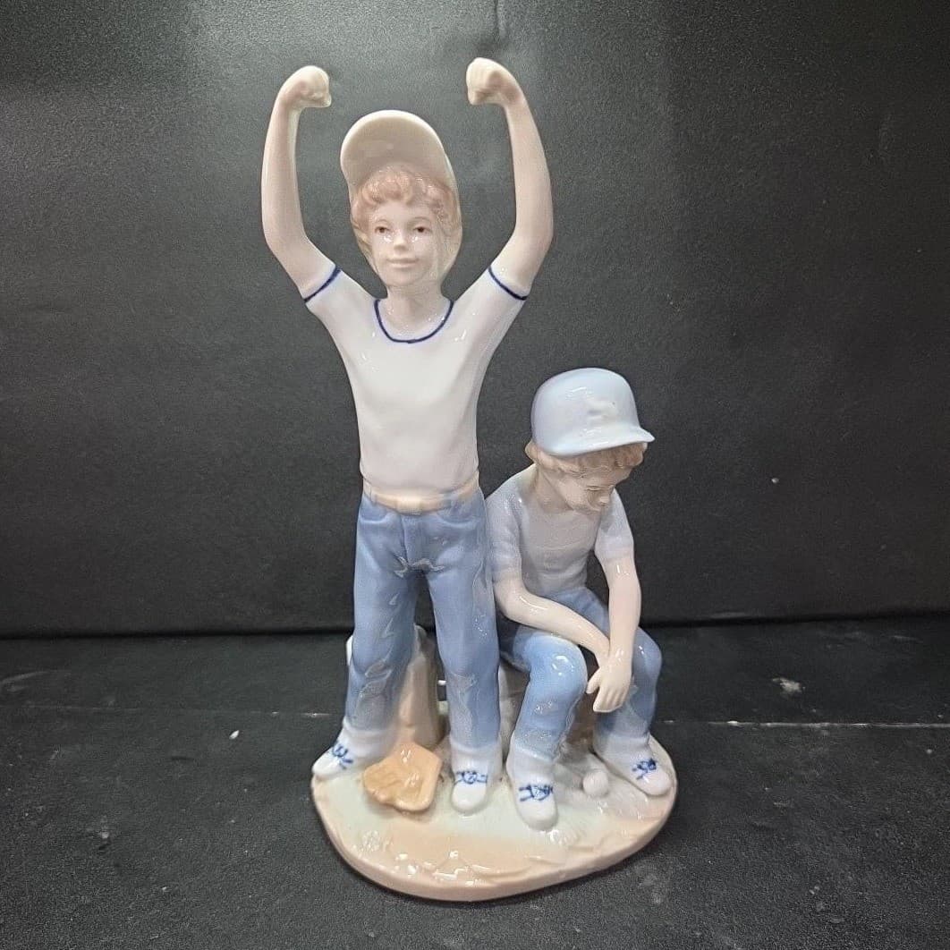 Paul Sebastian Boys Baseball Players Ceramic Figurine, Vtg Little League Statue - Thumbnail 2