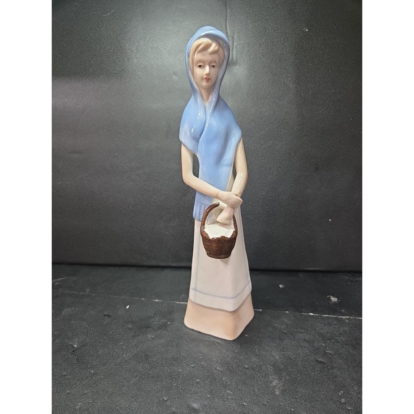 Lladro Style Porcelain Lady Carrying Basket Figurine, Vintage Replacement Statue - Thumbnail 2
