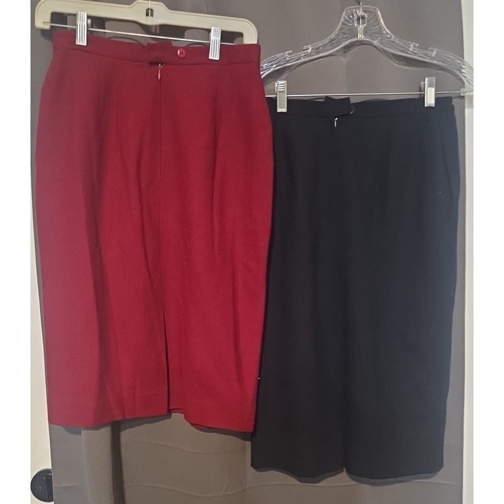 High Waisted Pencil Skirts, Set of 2, Red and Black, Vintage Knee Length, Size 6 - Thumbnail 2