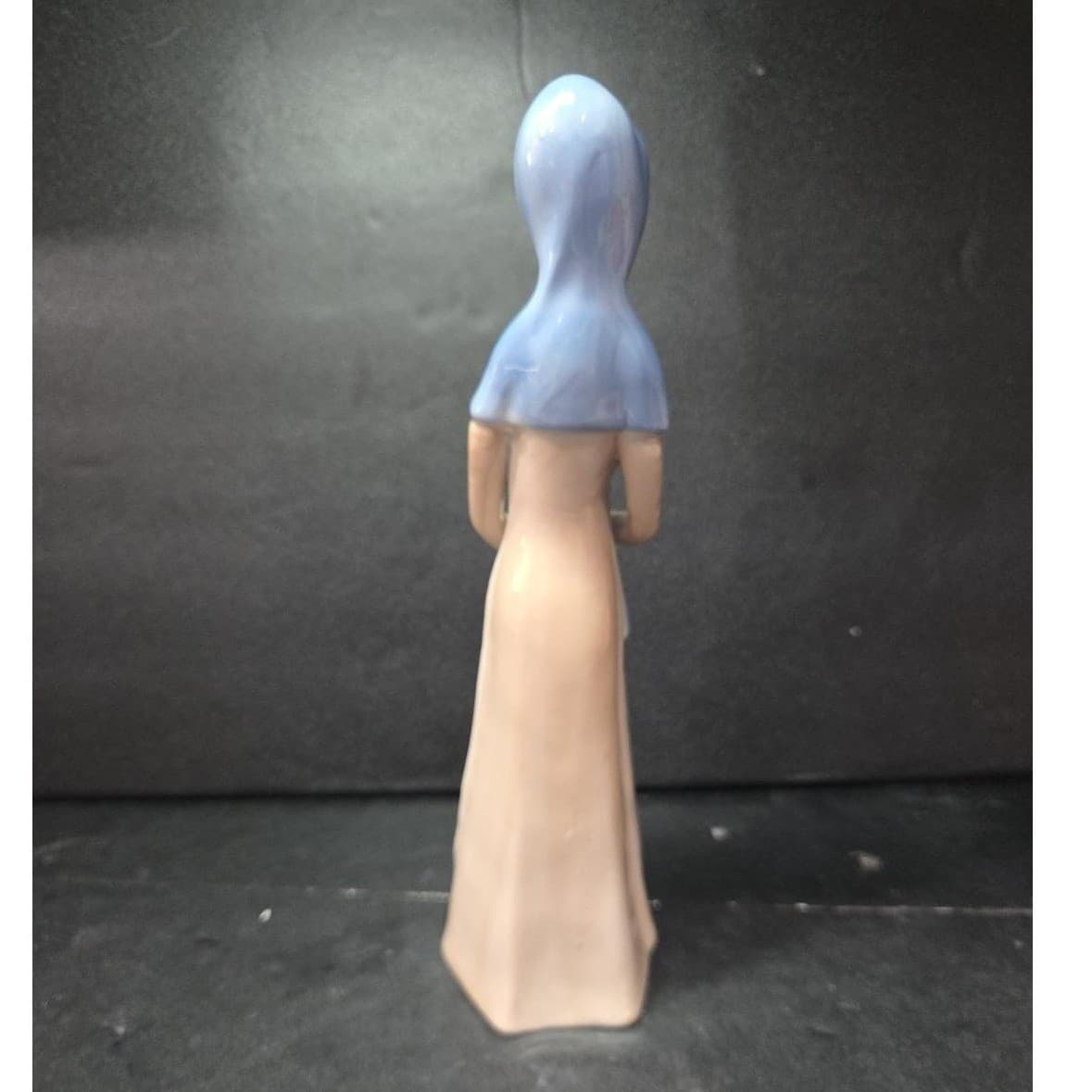 Lladro Style Porcelain Lady Carrying Basket Figurine, Vintage Replacement Statue - Thumbnail 6