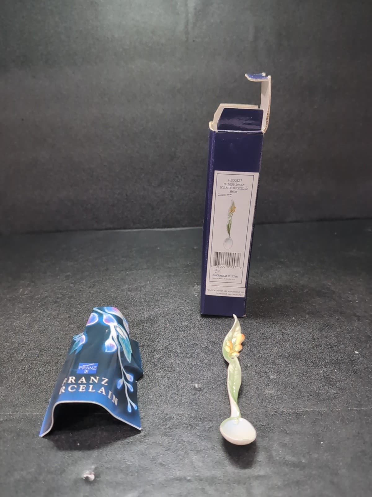 Franz Sculptured Porcelain Spoon FZ00827, Tropical Blossoms Plumeria Design, Art