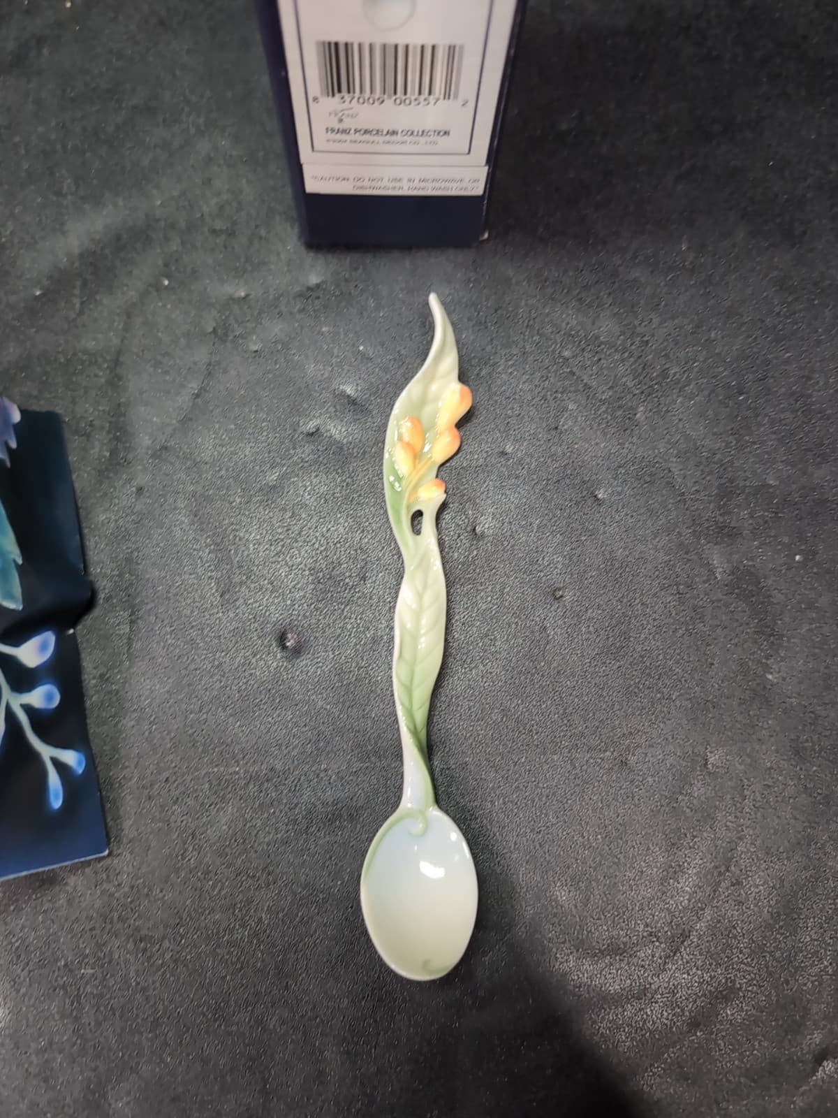 Franz Sculptured Porcelain Spoon FZ00827, Tropical Blossoms Plumeria Design, Art - Thumbnail 2