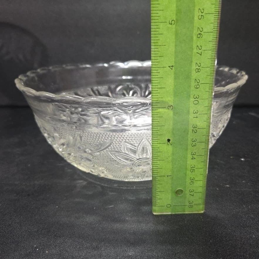 Anchor Hocking Clear Sunflower Serving Bowl, Vintage Pressed Glass Centerpiece - Thumbnail 6