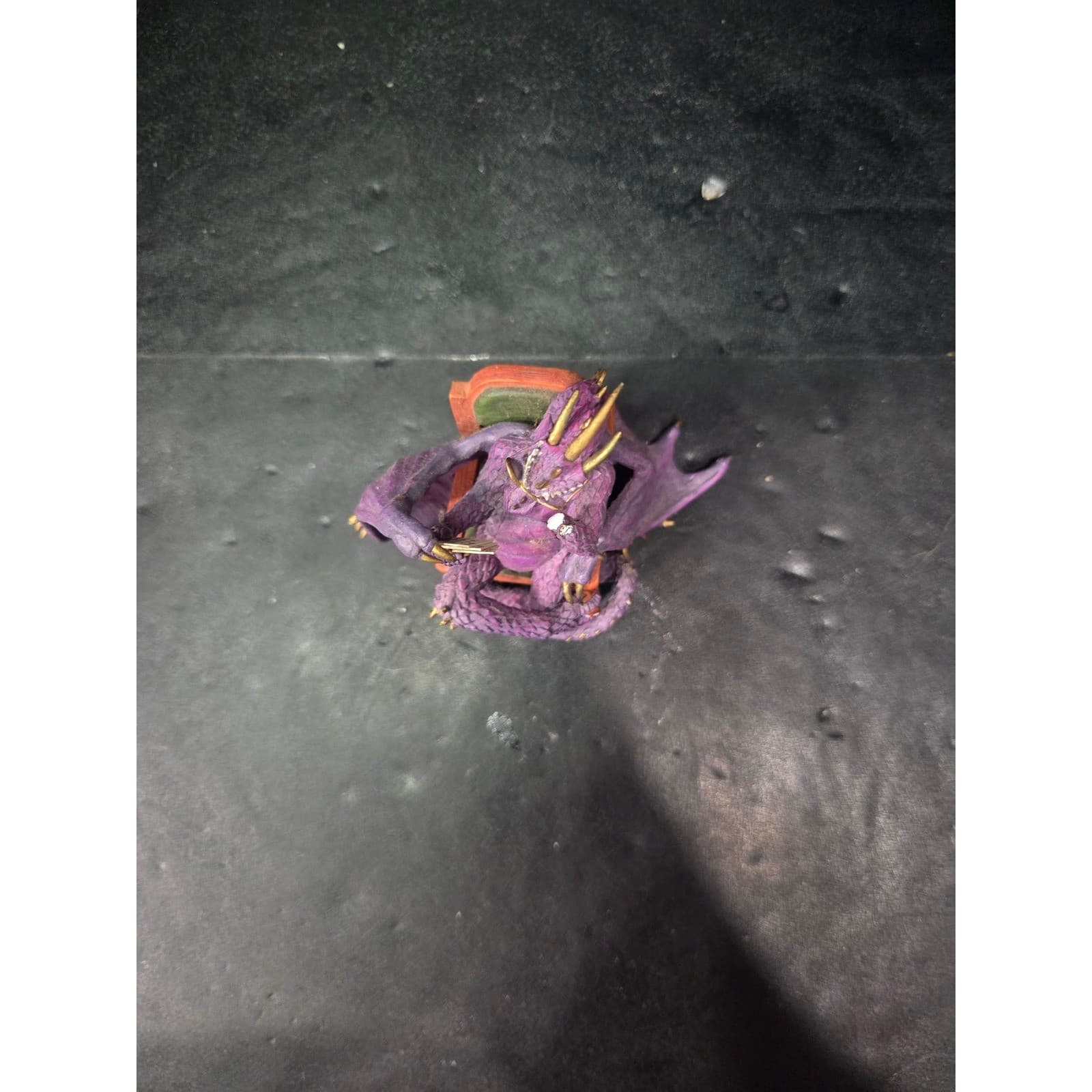 Hamilton Collection Poker Face Ace Dragon Figurine, Hold 'Em Or Fold 'Em Design - Thumbnail 6
