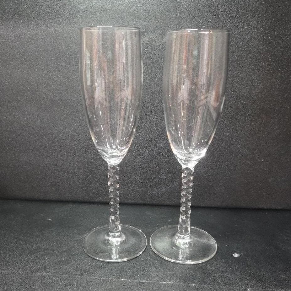 Circleware Silver Swirl Champagne Flutes, Set of 2, Vintage Clear Stemware - Thumbnail 8