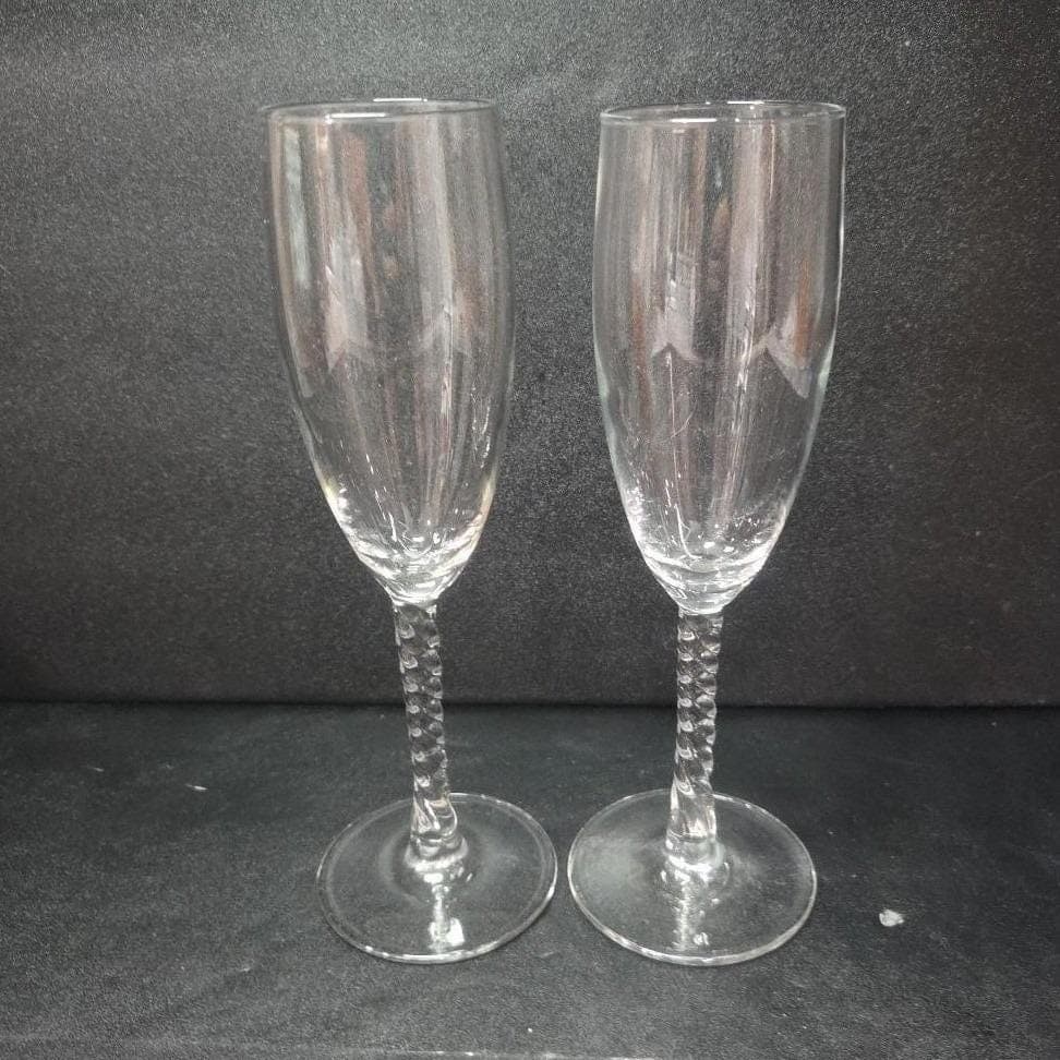 Circleware Silver Swirl Champagne Flutes, Set of 2, Vintage Clear Stemware - Thumbnail 10