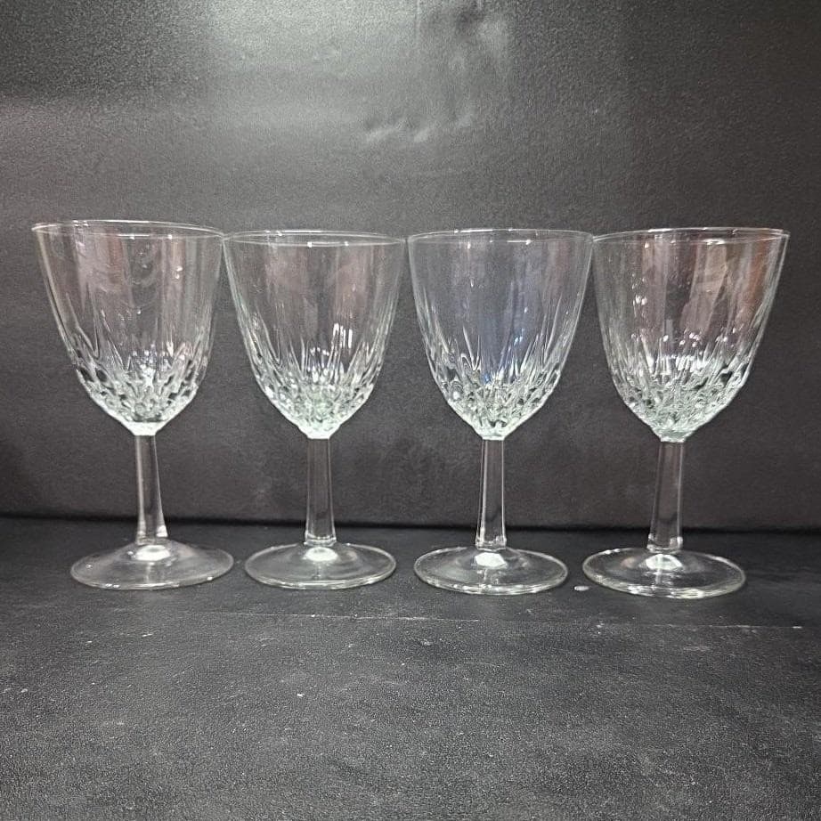 Cristal D'Arques Crystal Wine Glasses, Diamant Collection, Set of 4, Vintage - Thumbnail 10