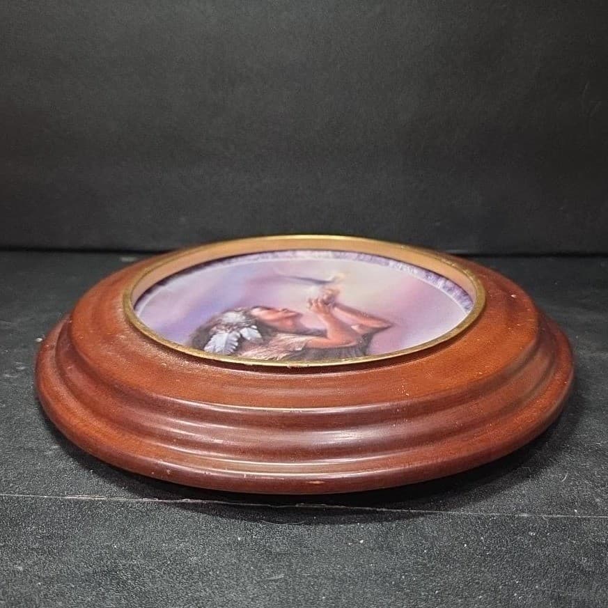 Bradford Exchange "The Vision" Collector Plate, Messengers of Spirit Collection - Thumbnail 10