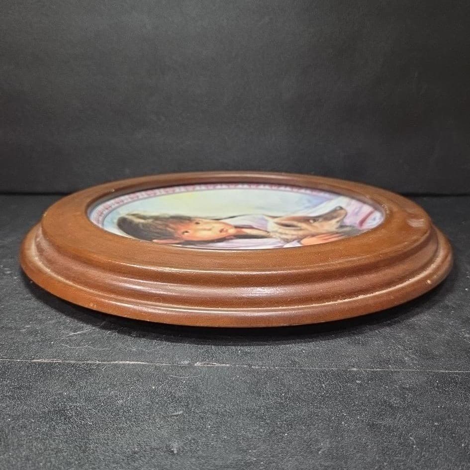 Bradford Exchange "Wrapped in Love" Collectors Plate, Children Of The Land - Thumbnail 9