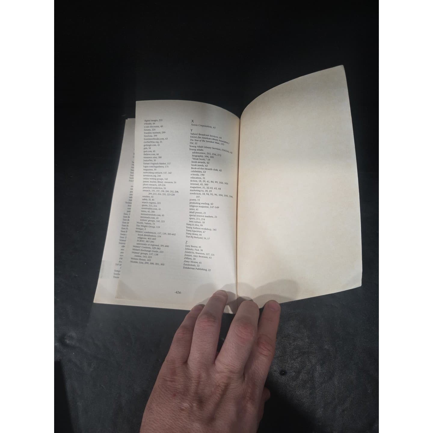 Children's Writer Guide to 2000 by Institute of Children's Literature, Paperback - Thumbnail 5