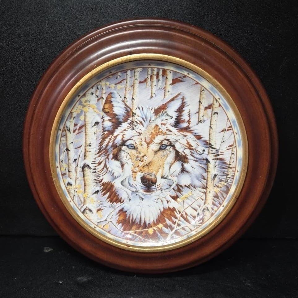 Bradford Exchange "Eyes Of The Wolf" Plate, Vintage Kindred Spirits Collection - Thumbnail 2