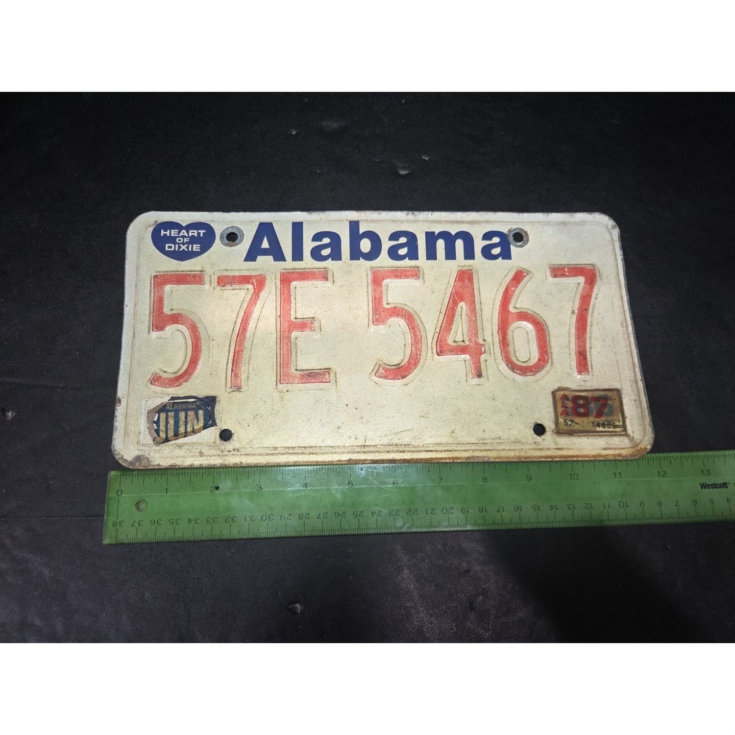 Alabama License Plate 57E 5467, Heart of Dixie, Blue Red Cream, Vintage Metal - Thumbnail 4
