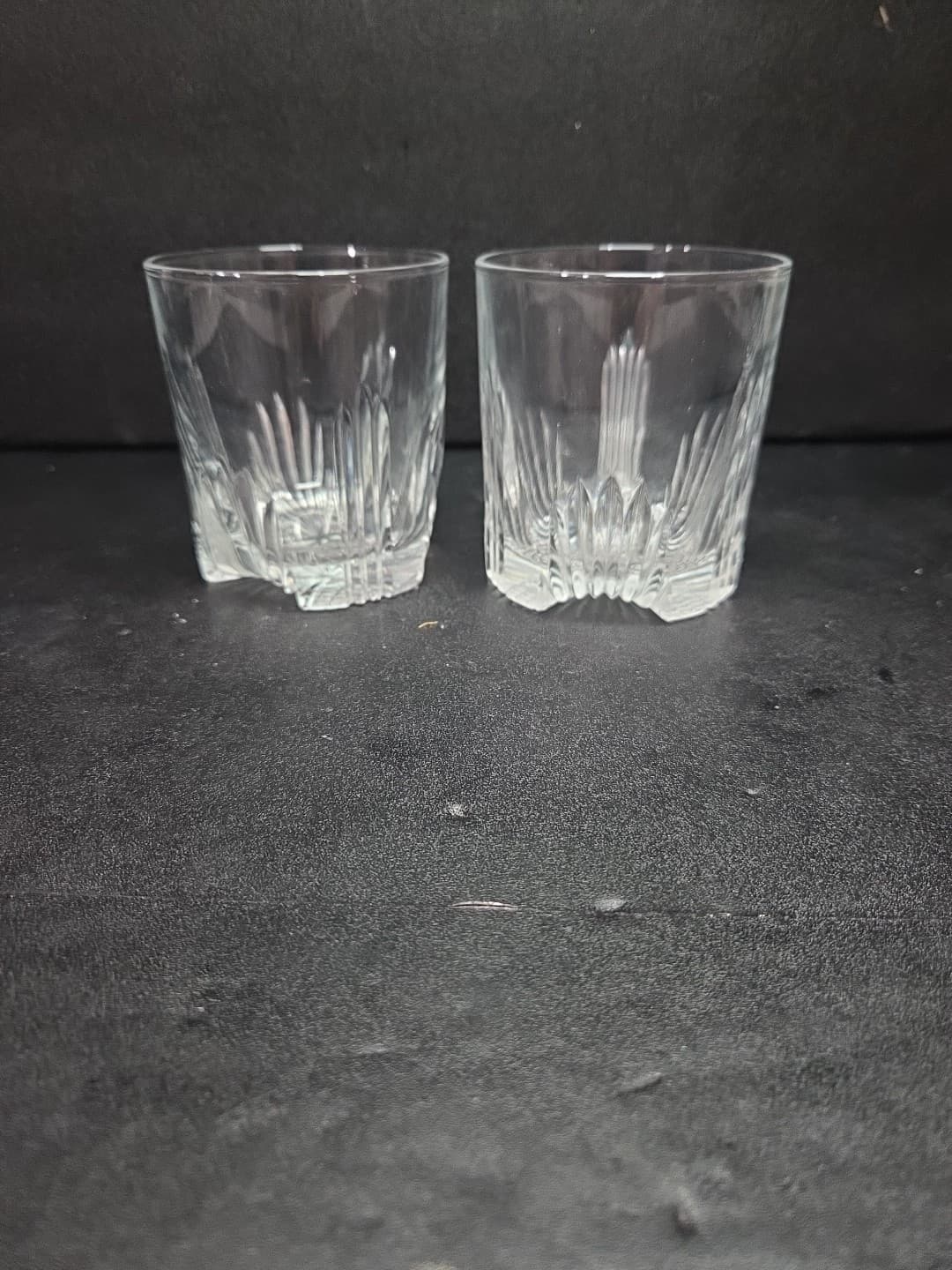 Bormioli Rocco Crystal Rocks Glasses, Set of 2, Vertical Fan Cut, 3.5" Barware - Thumbnail 2