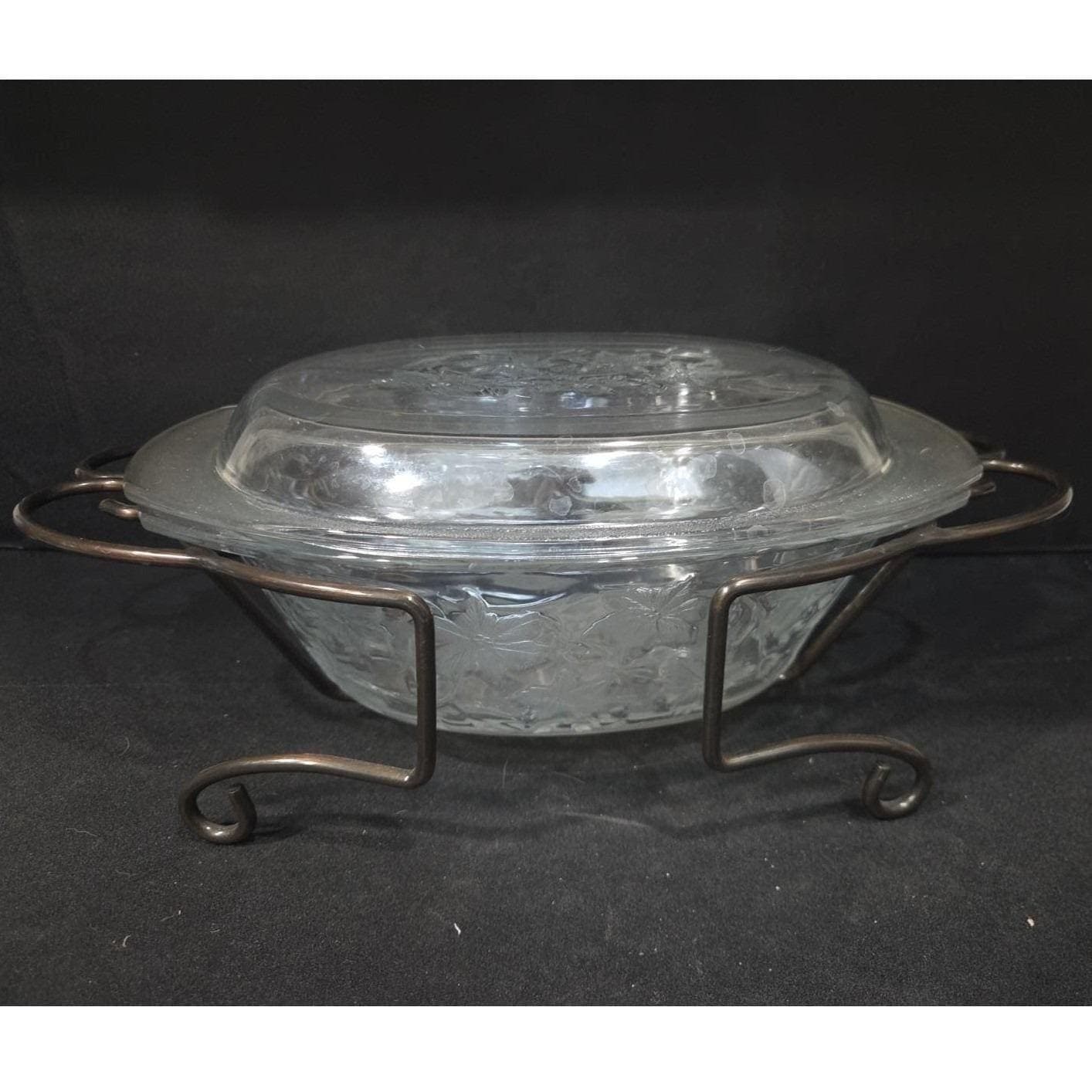 Princess House Crystal Fantasia 3 Qt Covered Casserole Baker w/ Lid & Stand - Thumbnail 8