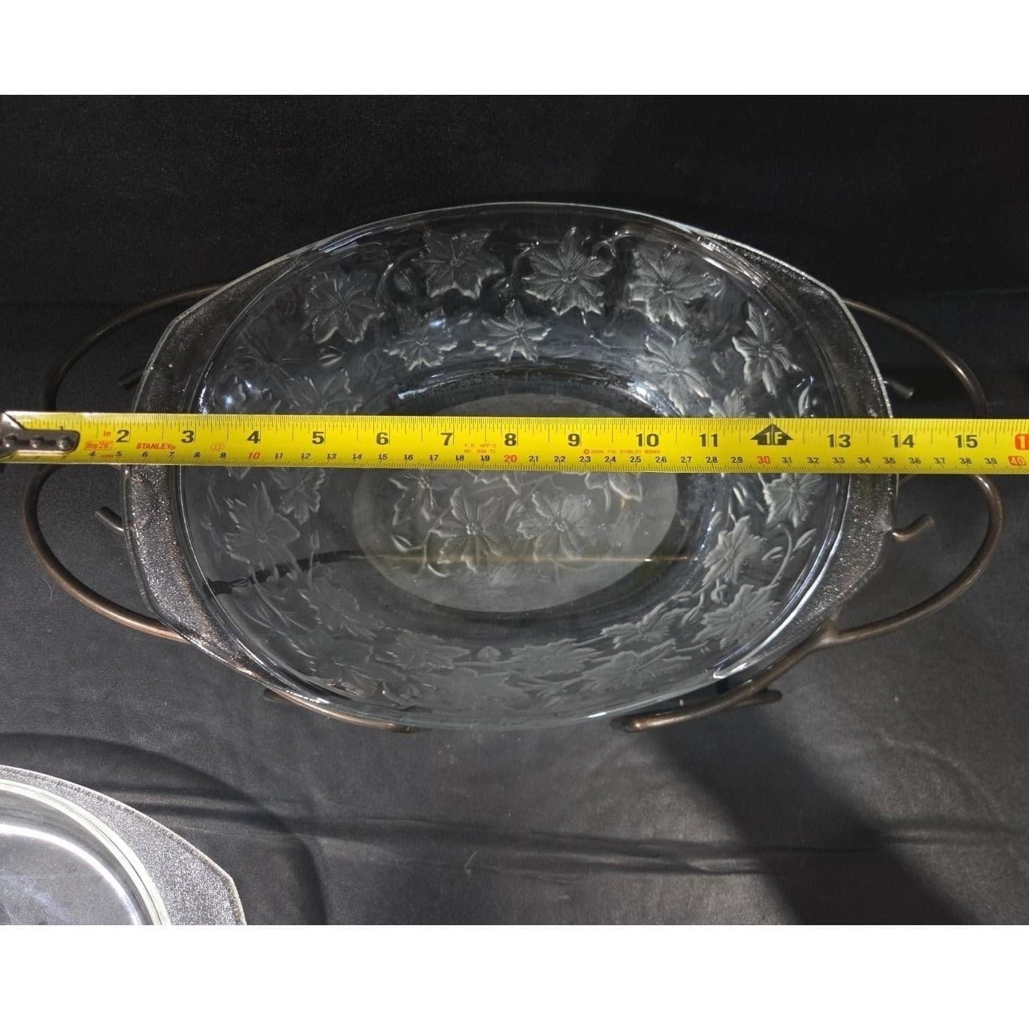 Princess House Crystal Fantasia 3 Qt Covered Casserole Baker w/ Lid & Stand - Thumbnail 3