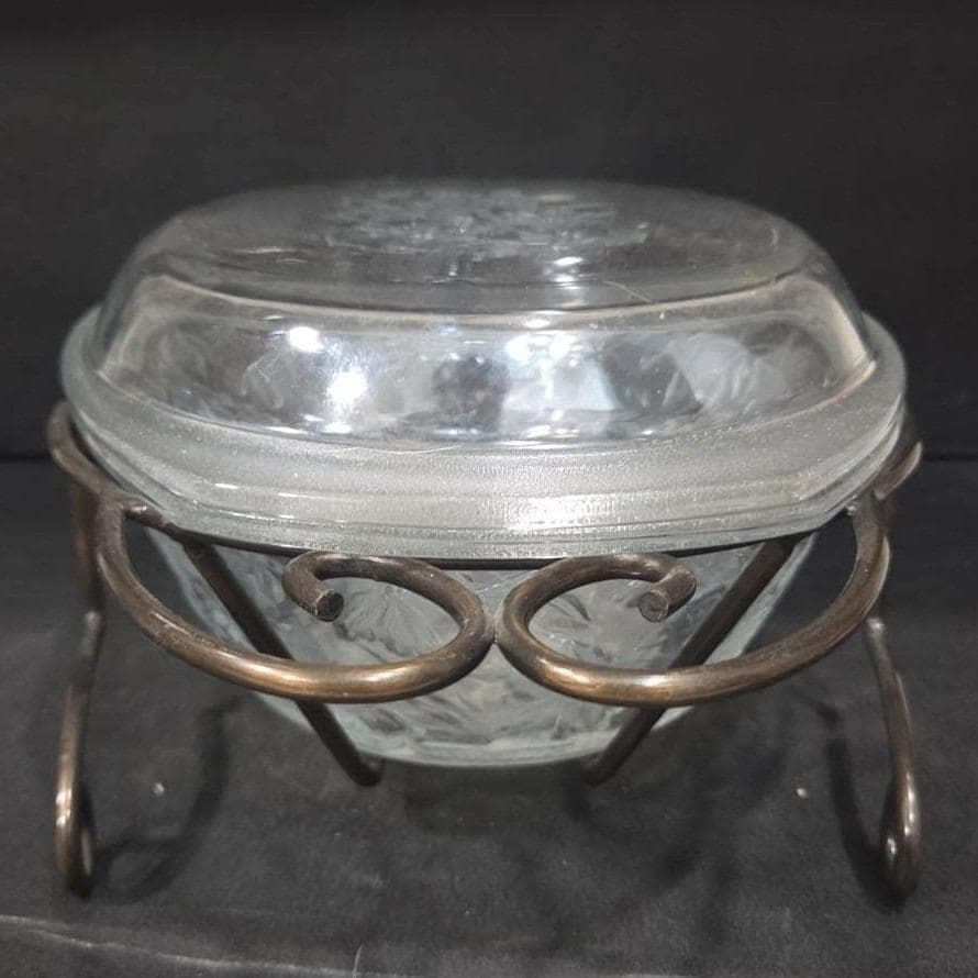 Princess House Crystal Fantasia 3 Qt Covered Casserole Baker w/ Lid & Stand - Thumbnail 9