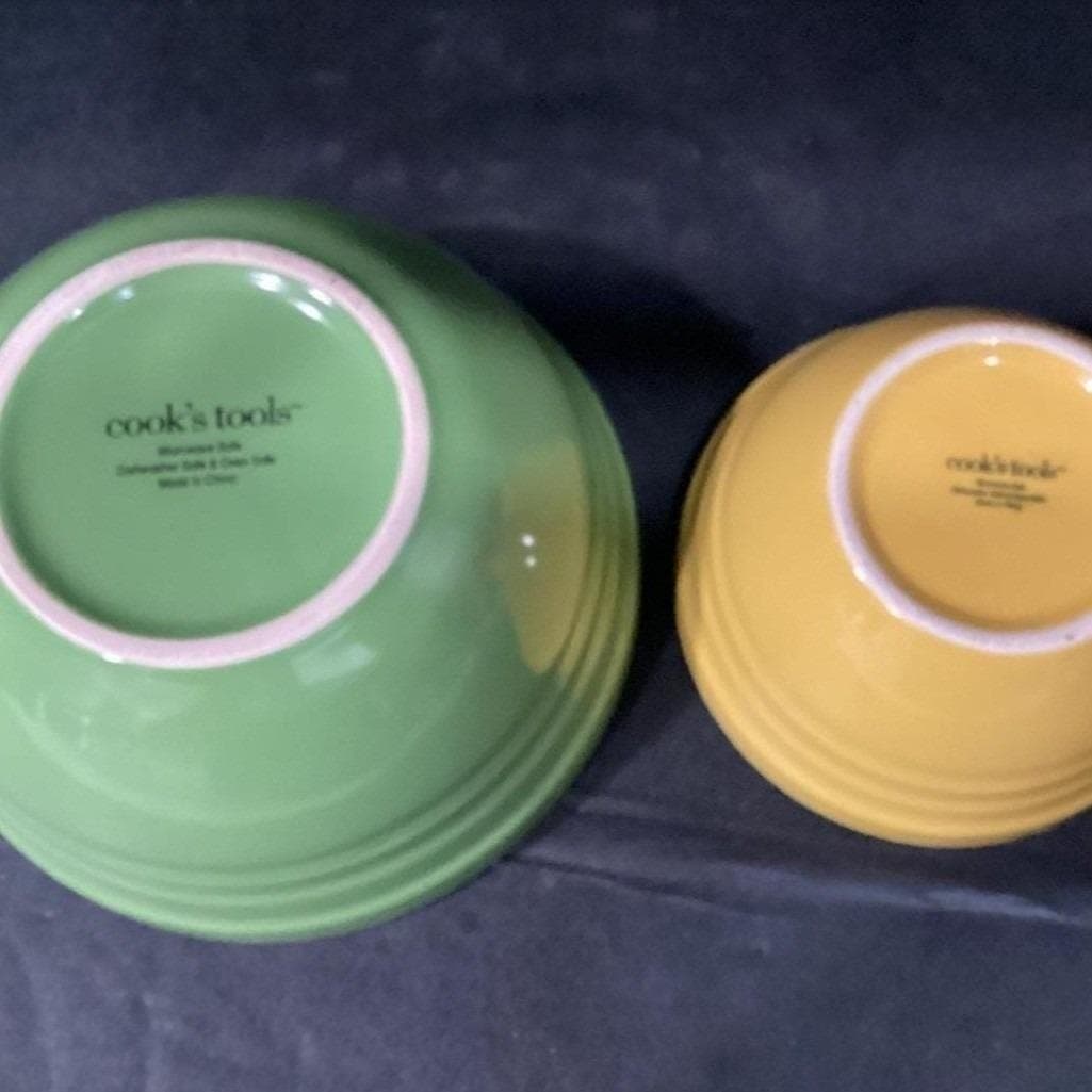 Cooks Tools Nesting Bowls, Set of 2, Vintage Ribbed Ceramic Kitchenware Bakeware - Thumbnail 6