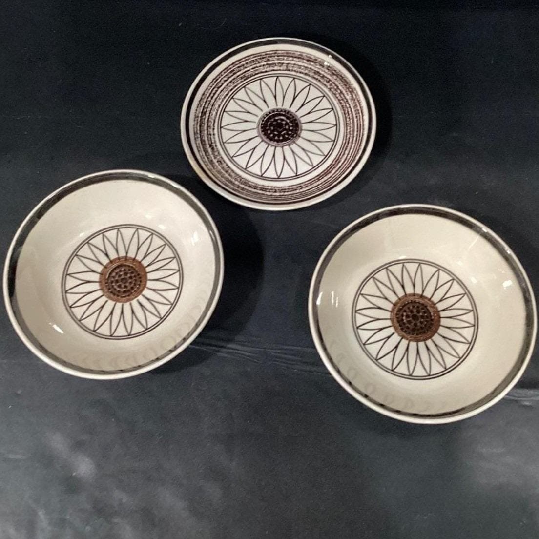 Royal China Cavalier "Casa del Sol", 2 Salad Bowls & Plate, Vintage Ironstone - Thumbnail 7