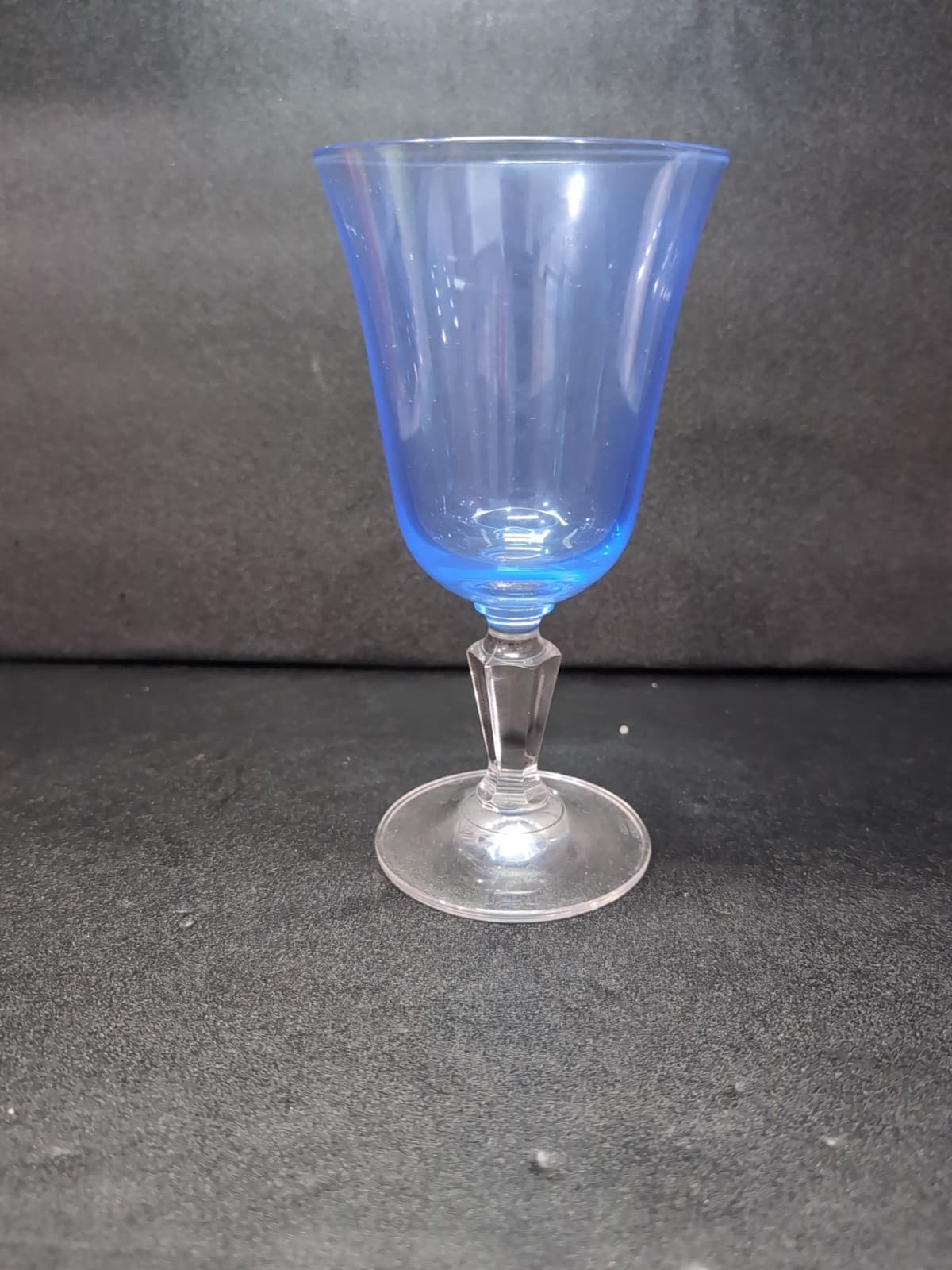 Miller Roganka Alfresco Blue Water Goblet, Lead Crystal Glassware, Hand Blown - Thumbnail 3