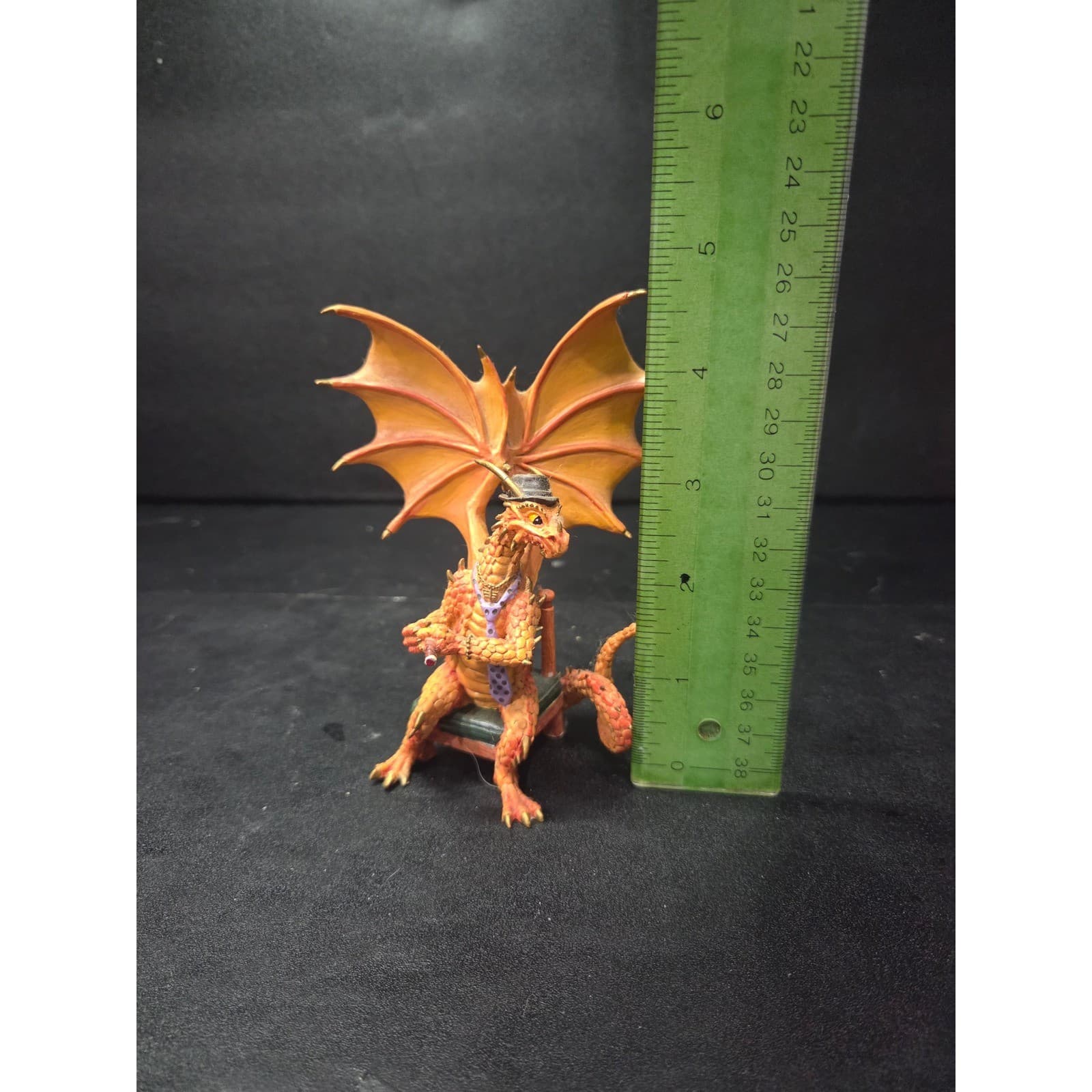 The Hamilton Collection "Cheatin' Charlie" Dragon, Hold'em Or Fold'em Figurine - Thumbnail 9