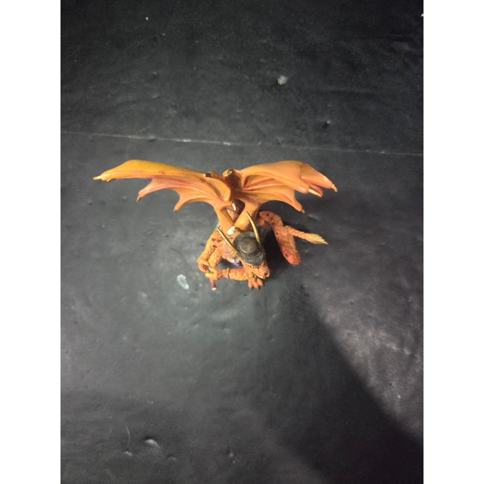 The Hamilton Collection "Cheatin' Charlie" Dragon, Hold'em Or Fold'em Figurine - Thumbnail 7