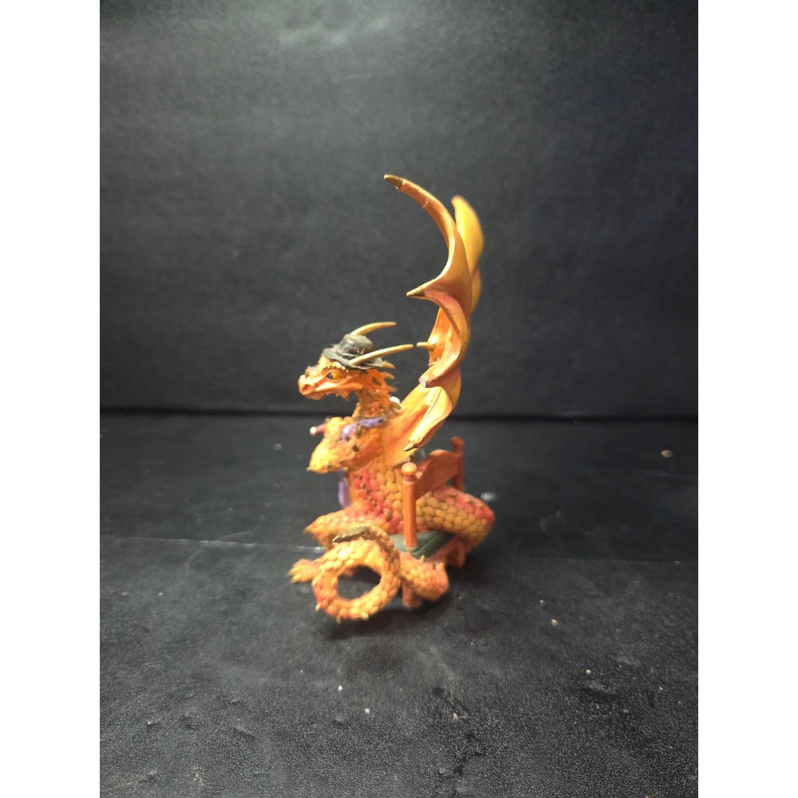 The Hamilton Collection "Cheatin' Charlie" Dragon, Hold'em Or Fold'em Figurine - Thumbnail 5