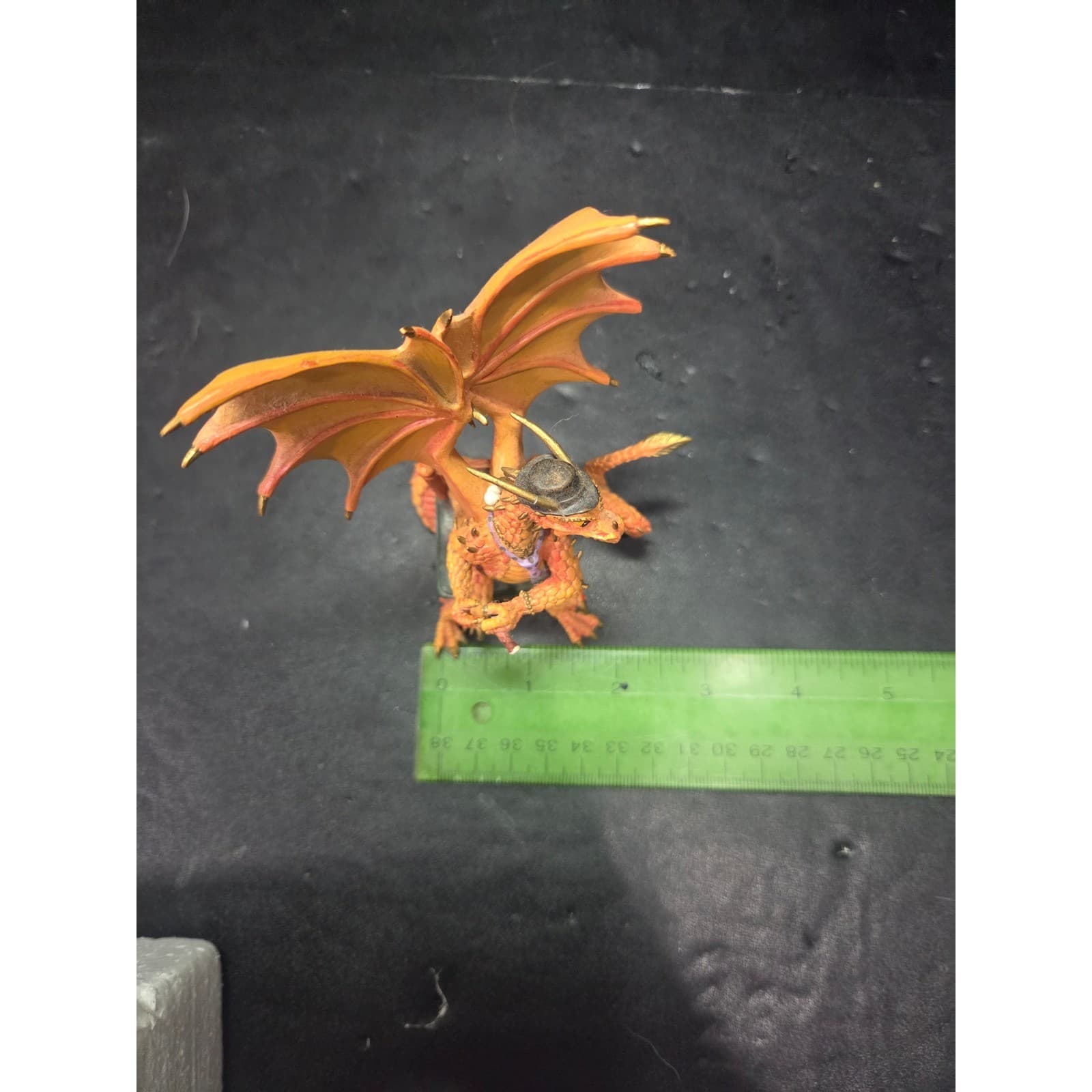 The Hamilton Collection "Cheatin' Charlie" Dragon, Hold'em Or Fold'em Figurine - Thumbnail 10