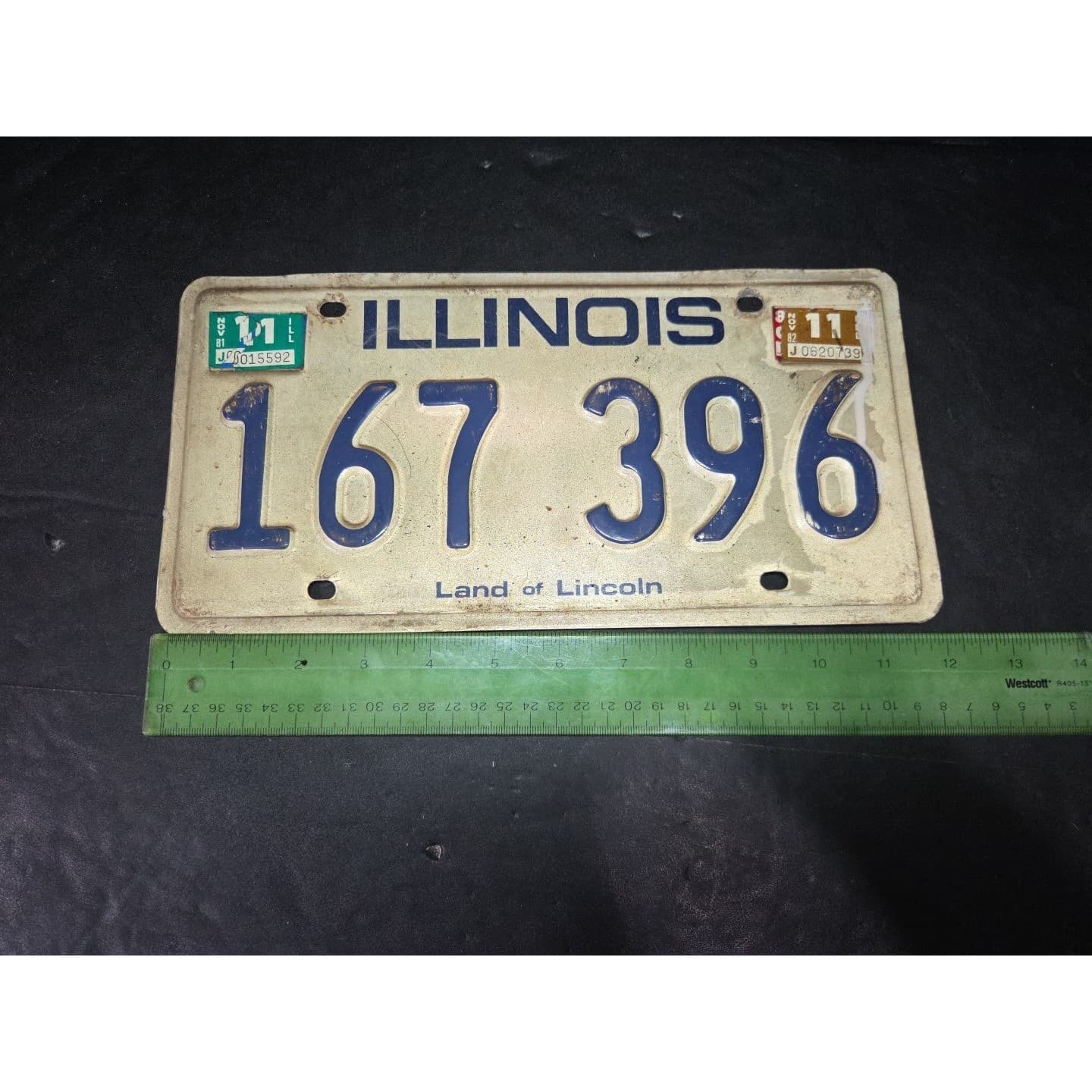 Illinois License Plate 167 396, Land of Lincoln, Blue White Tag, Vintage 1982 - Thumbnail 4