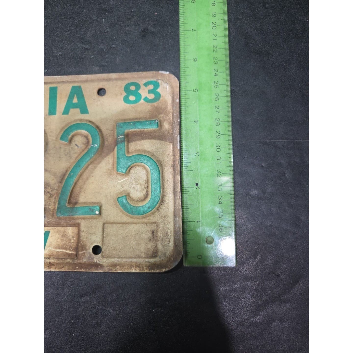 Georgia License Plate YY 7225, Barrow County, Green Cream, GA 83 Tag, Vintage - Thumbnail 5