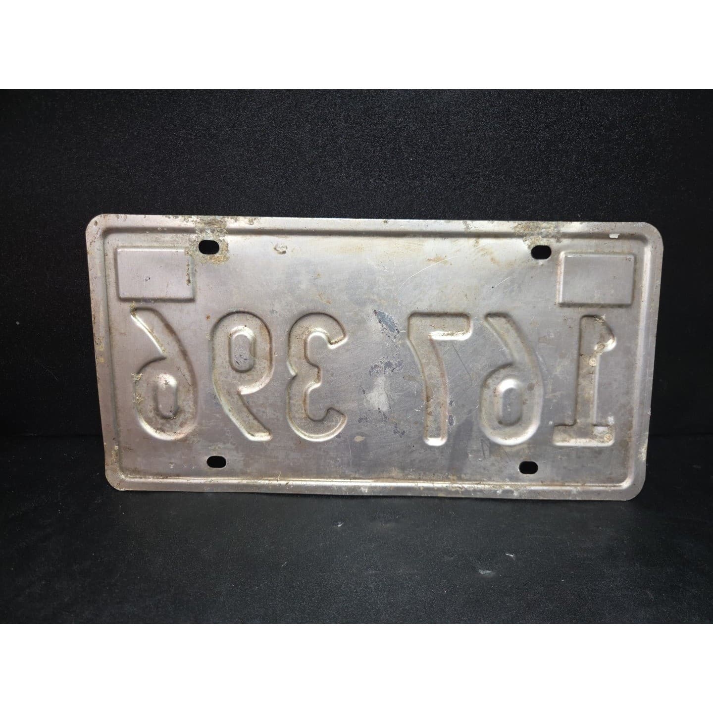 Illinois License Plate 167 396, Land of Lincoln, Blue White Tag, Vintage 1982 - Thumbnail 2