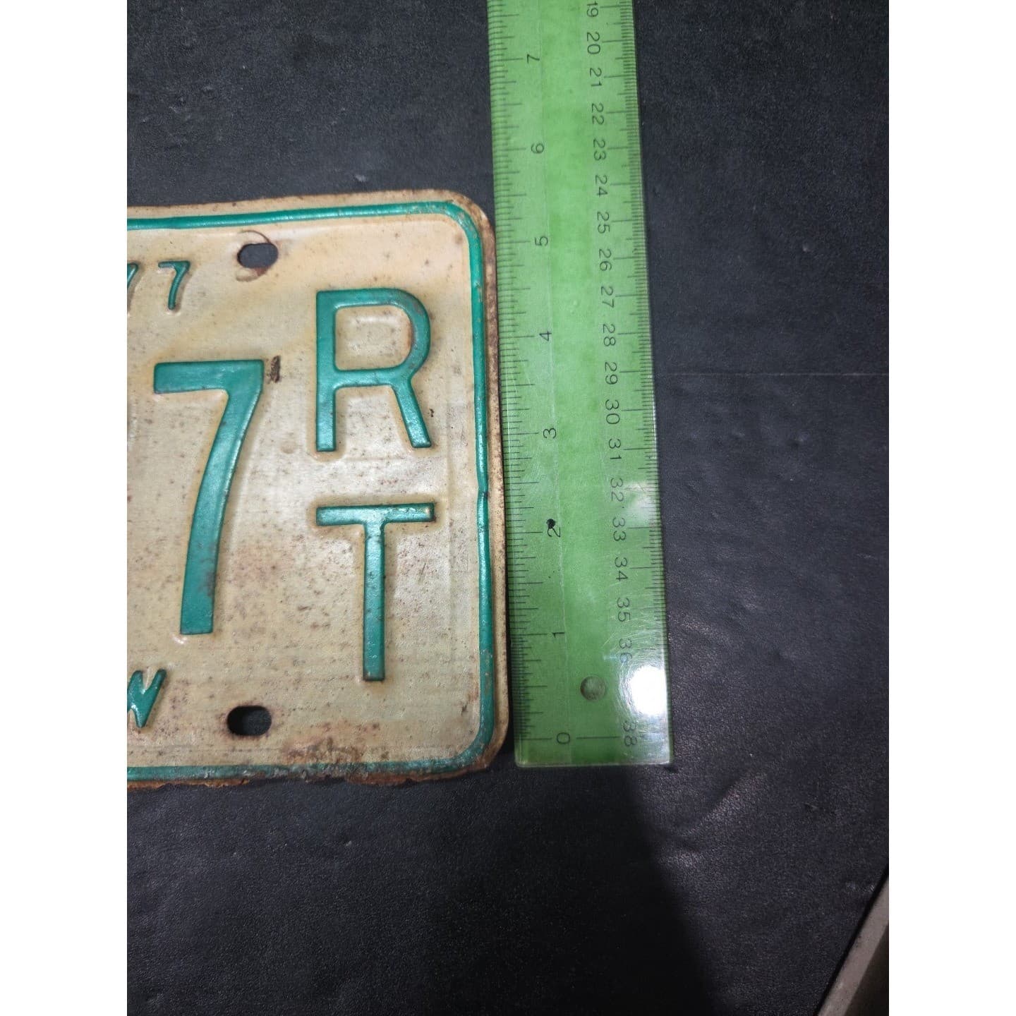 Illinois Trailer License Plate 16527 RT, Land of Lincoln, Green White, Vintage - Thumbnail 5