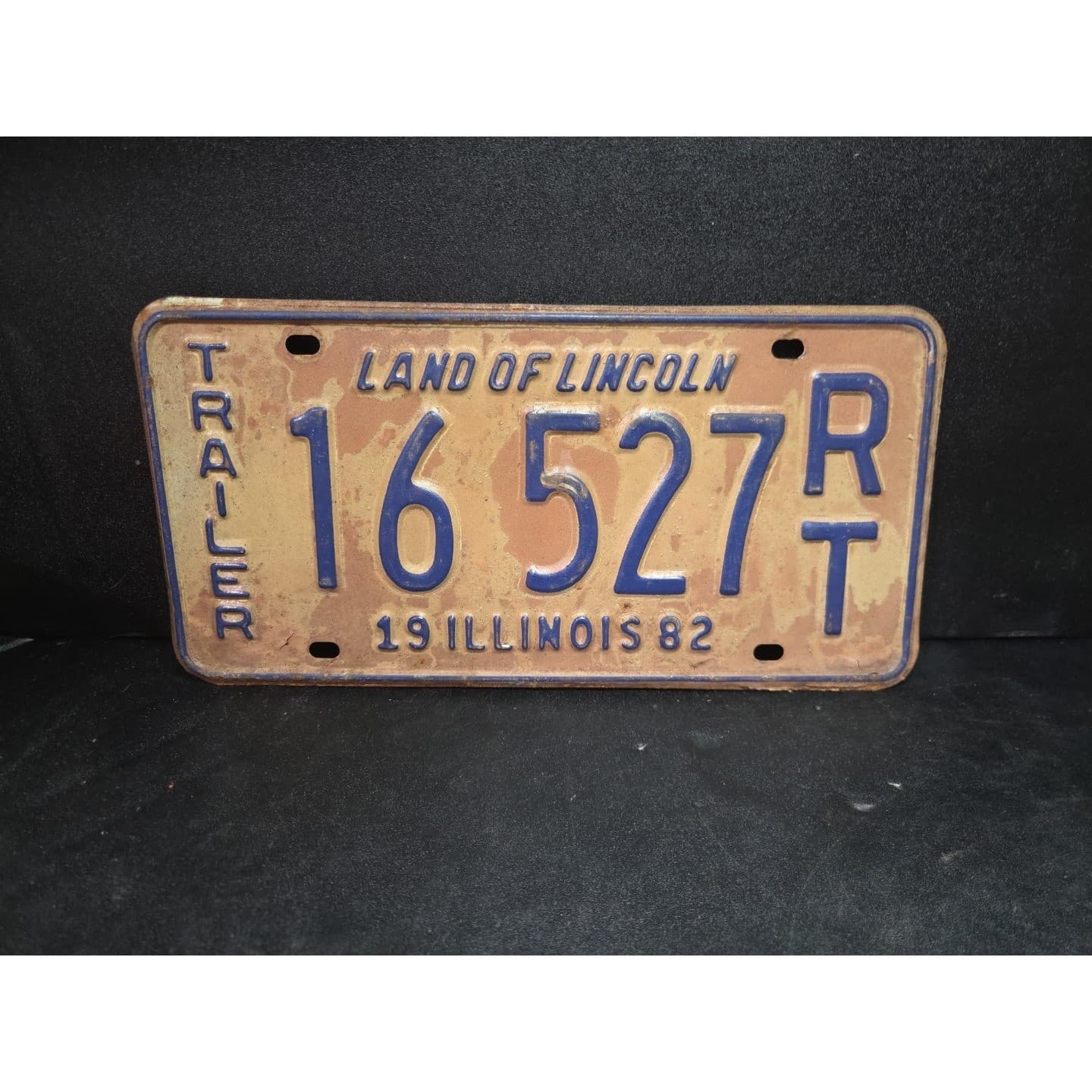 Illinois Trailer License Plate 16 527 RT, Land of Lincoln, Blue Tan Vintage 1982