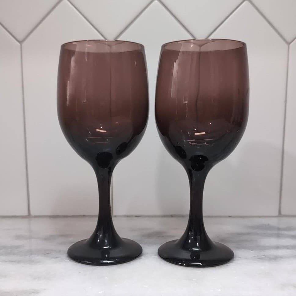 Libbey Premiere Amethyst Wine Glasses, Set of 2, Vintage Purple 10oz Stemware - Thumbnail 3