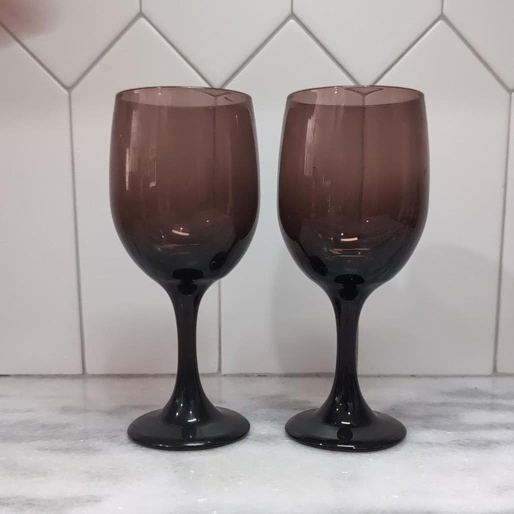 Libbey Premiere Amethyst Wine Glasses, Set of 2, Vintage Purple 10oz Stemware - Thumbnail 4