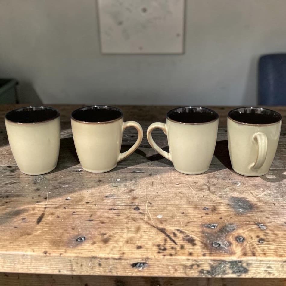 Pfaltzgraff Tan Brown Coffee Cups, Set of 4, Vintage Briar Pattern, Drinkware
