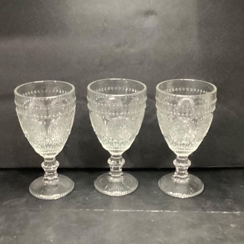 Target Bullseye Clear Wine Glasses, Set of 3, Vintage Inspired Goblets, Stemware - Thumbnail 10