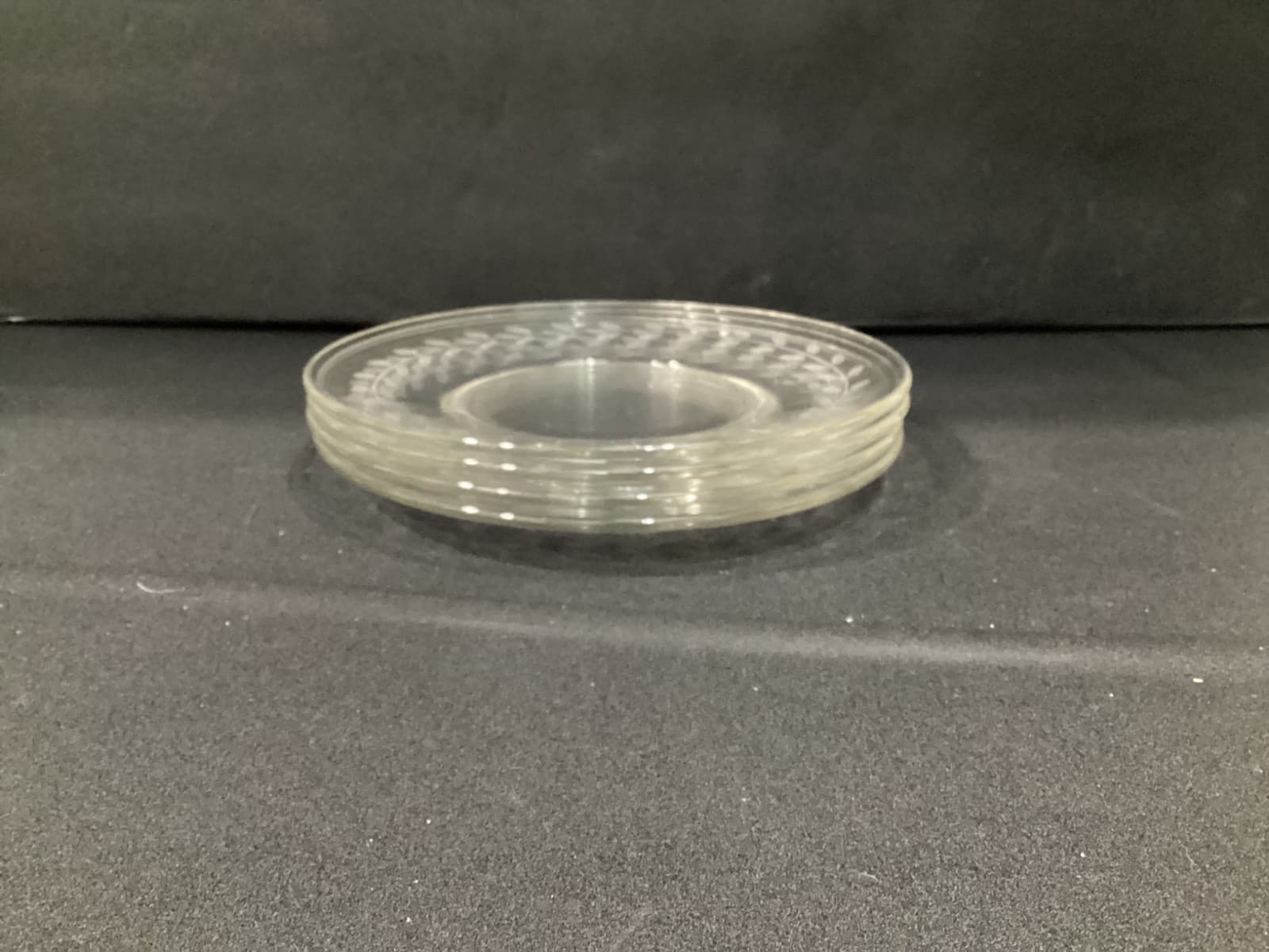 Anchor Hocking Laurel Leaf Clear Glass Luncheon Salad Plates Set Of 4 Vintage 8” - Thumbnail 7