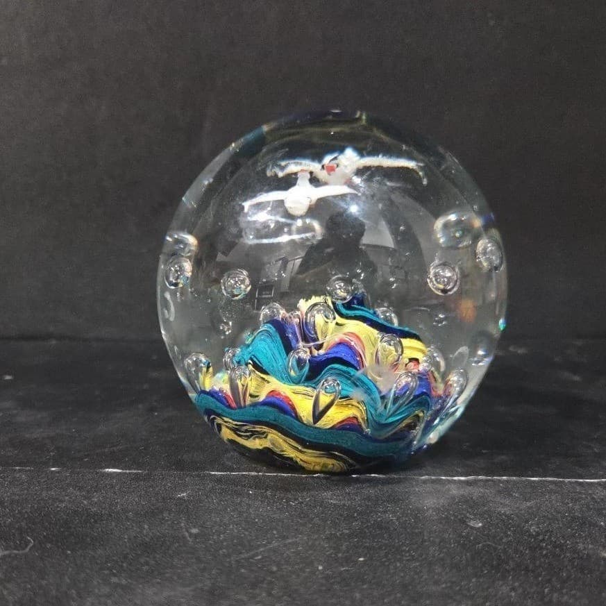Nautical Colorful Controlled Bubbles Paperweight, Seagulls Design, Ocean Decor - Thumbnail 3