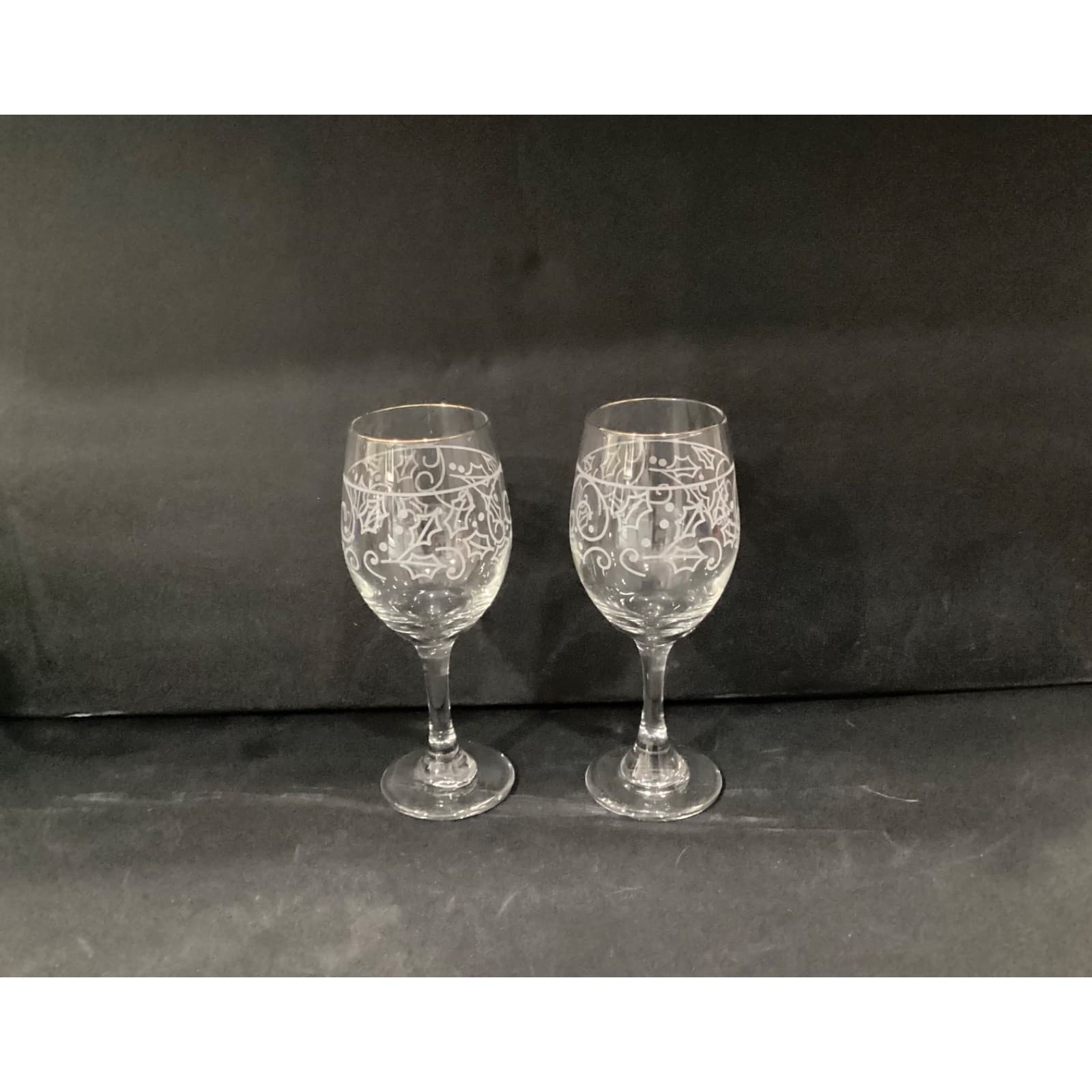 Set of 2 Libbey Holiday Glasses Clear with White Holly Gold Rim Wine Glasses - Thumbnail 9