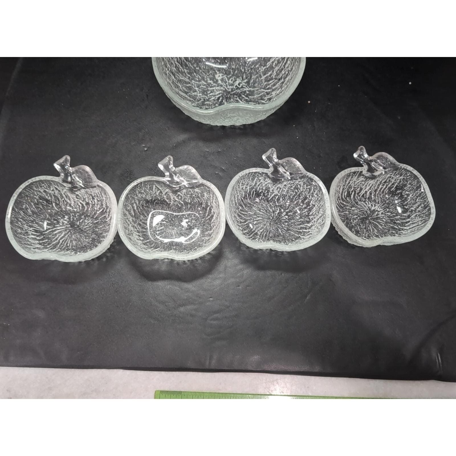 Ravenhead Bark Glass Apple Bowls, 5-Piece Serving Set, Vintage Textured Dishes - Thumbnail 4
