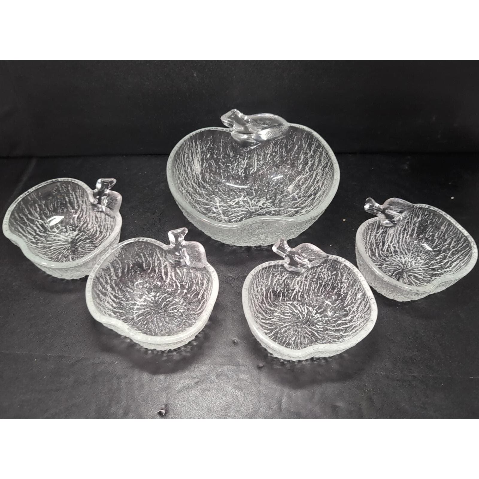Ravenhead Bark Glass Apple Bowls, 5-Piece Serving Set, Vintage Textured Dishes - Thumbnail 2