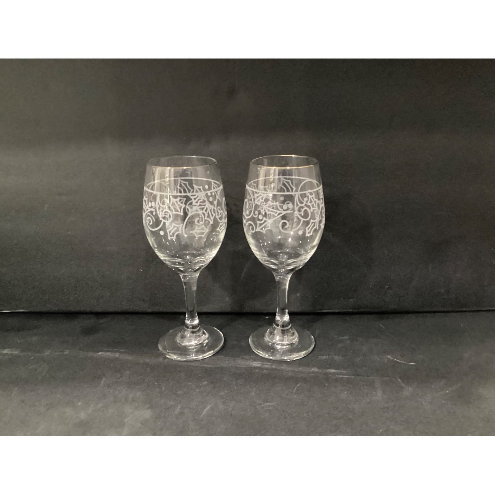 Set of 2 Libbey Holiday Glasses Clear with White Holly Gold Rim Wine Glasses - Thumbnail 7