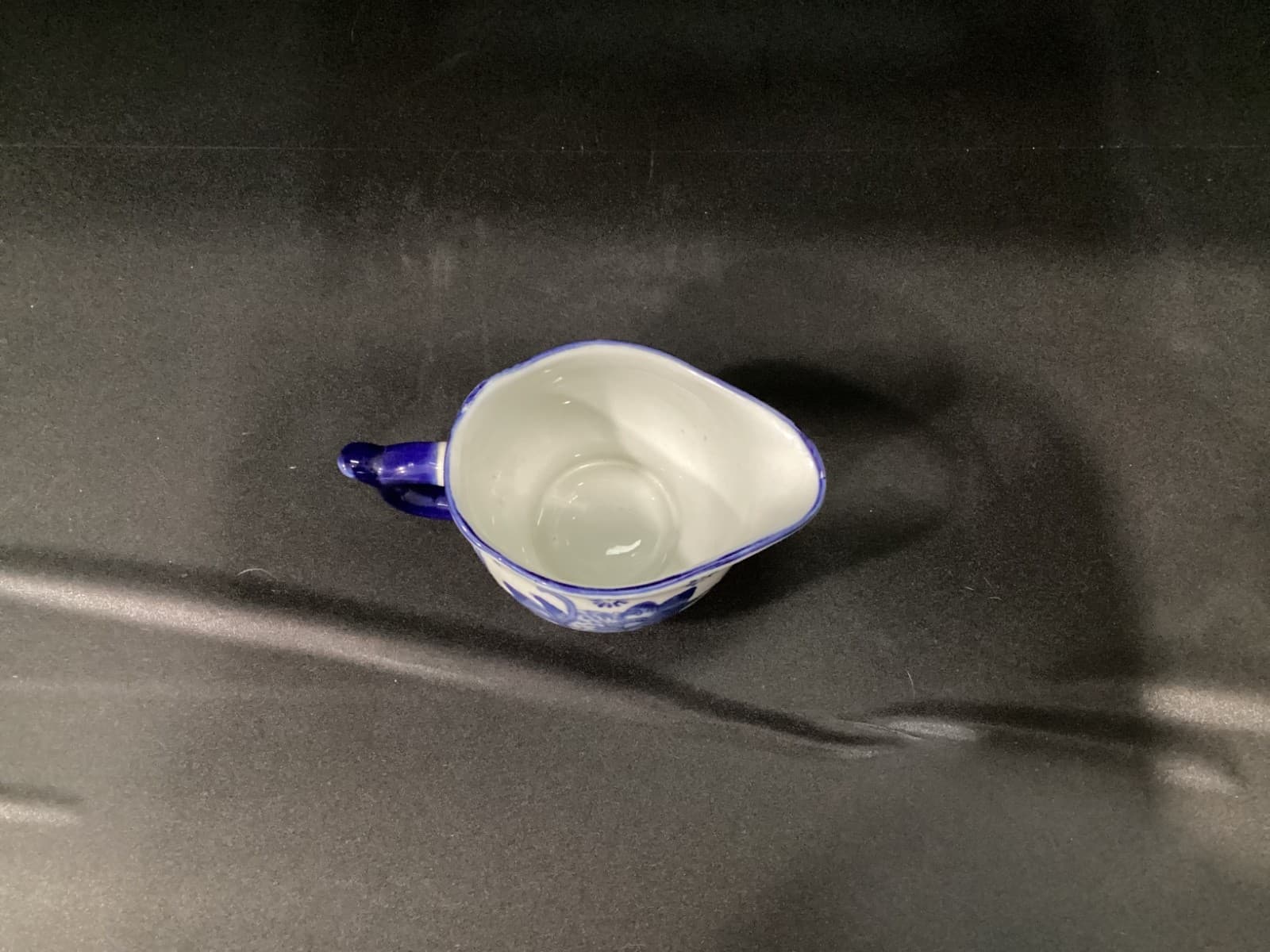Lotus Floral Blue & White Ceramic Creamer Made In China Vintage Chinese - Thumbnail 3