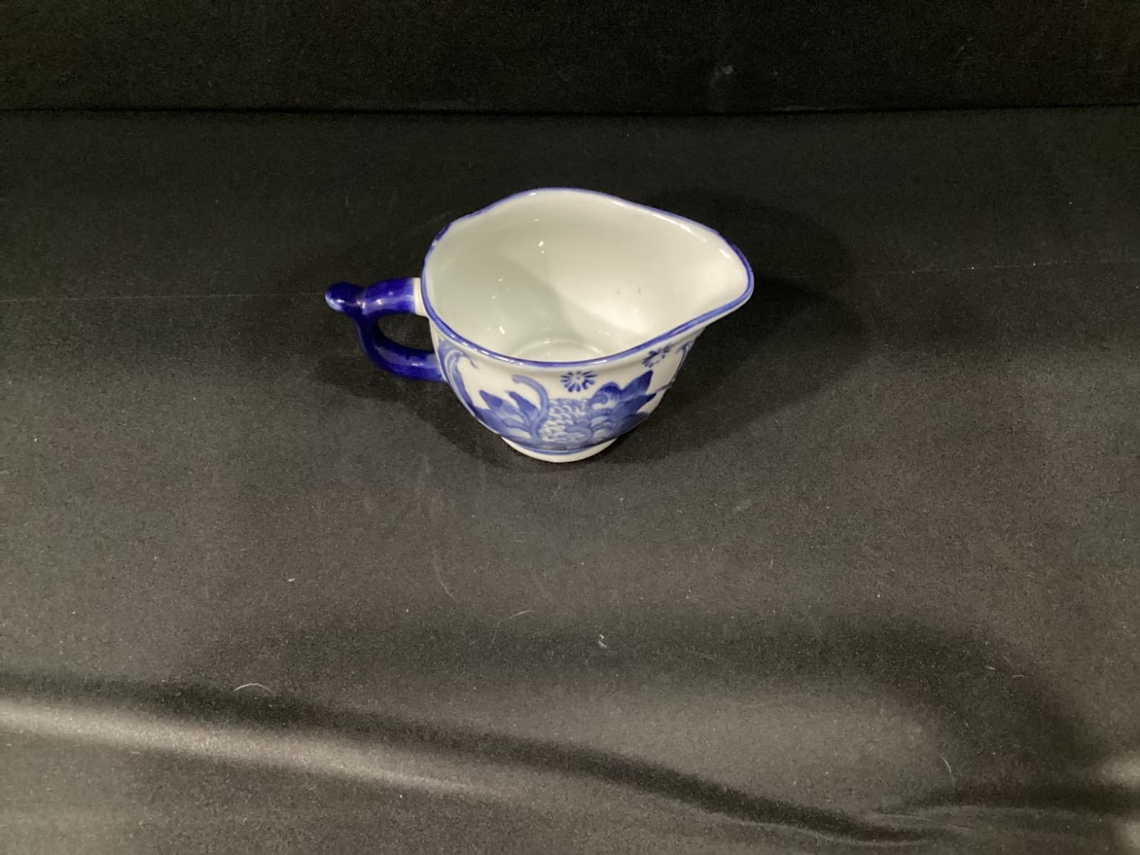 Lotus Floral Blue & White Ceramic Creamer Made In China Vintage Chinese - Thumbnail 2