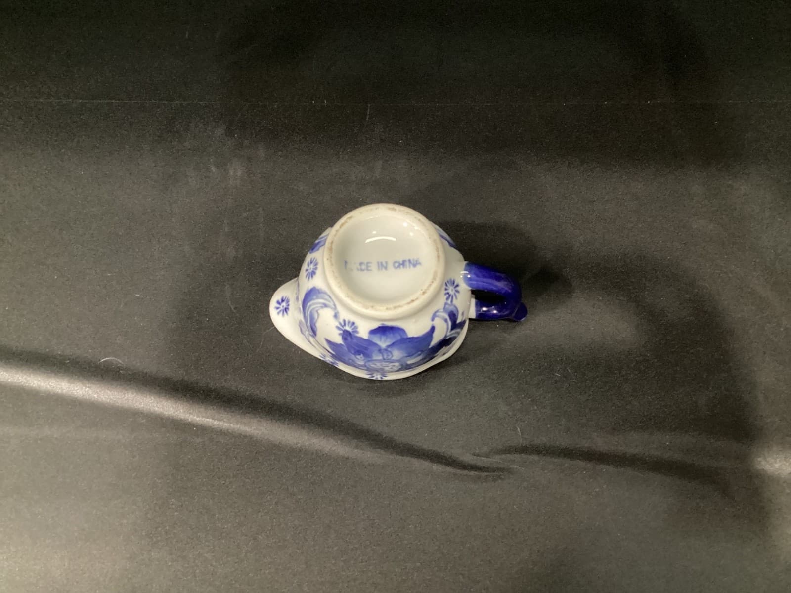 Lotus Floral Blue & White Ceramic Creamer Made In China Vintage Chinese - Thumbnail 4