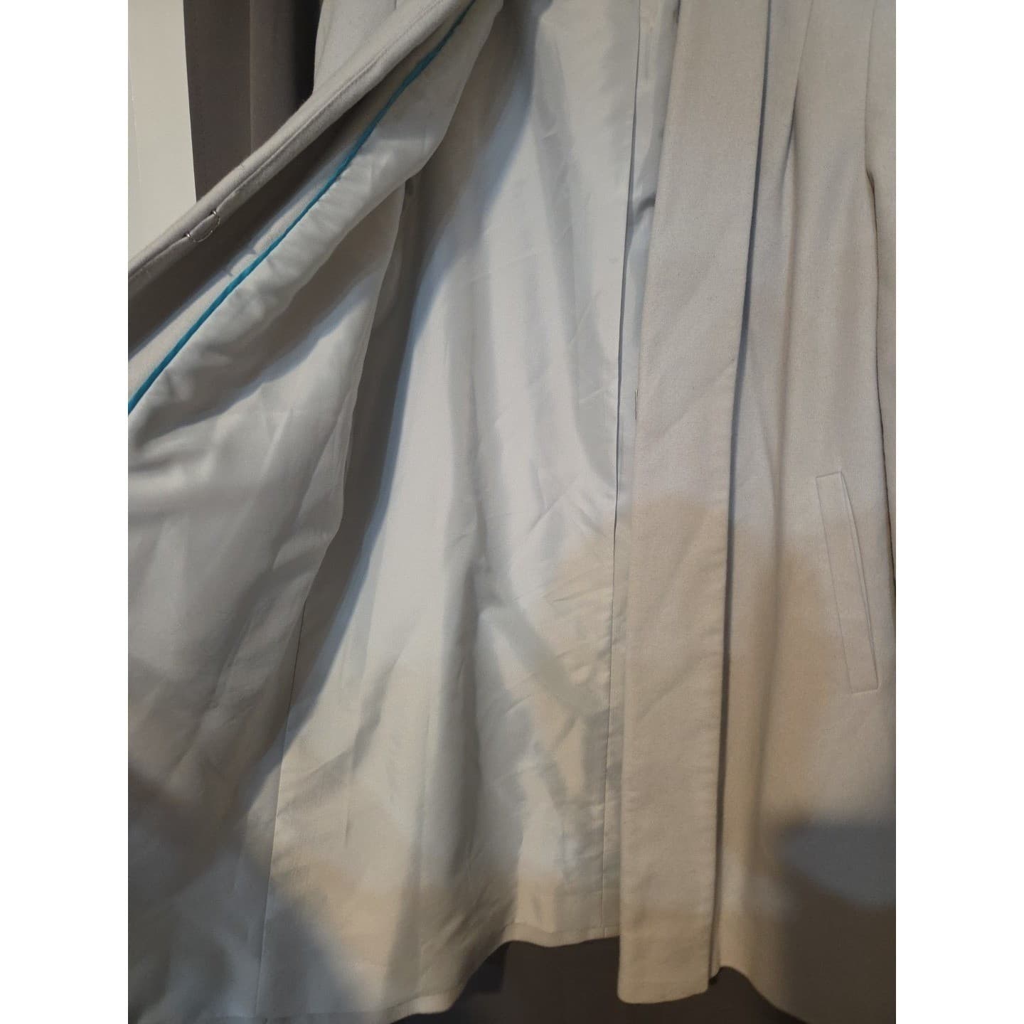 Harve Benard by Benard Holtzman Light Gray Shawl Collar Coat, Woman's Size 8 - Thumbnail 7