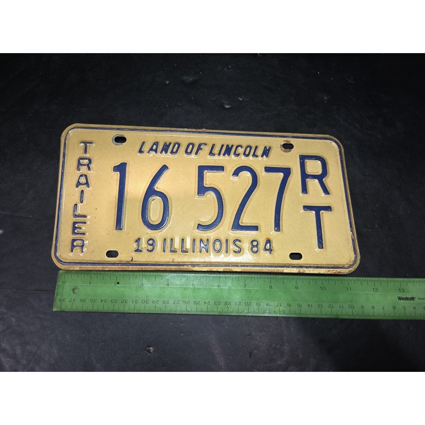 Illinois Trailer License Plate 16 527RT, Land of Lincoln, Yellow Navy, Vtg 1984 - Thumbnail 4